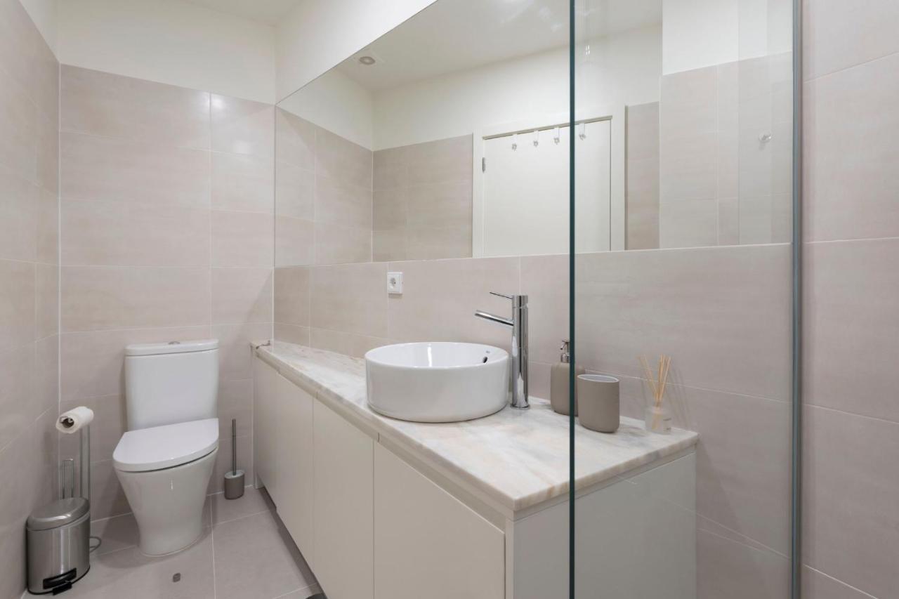 Central Superb Flat W/ Ac & Balcony By Lovelystay OOporto Exteriör bild